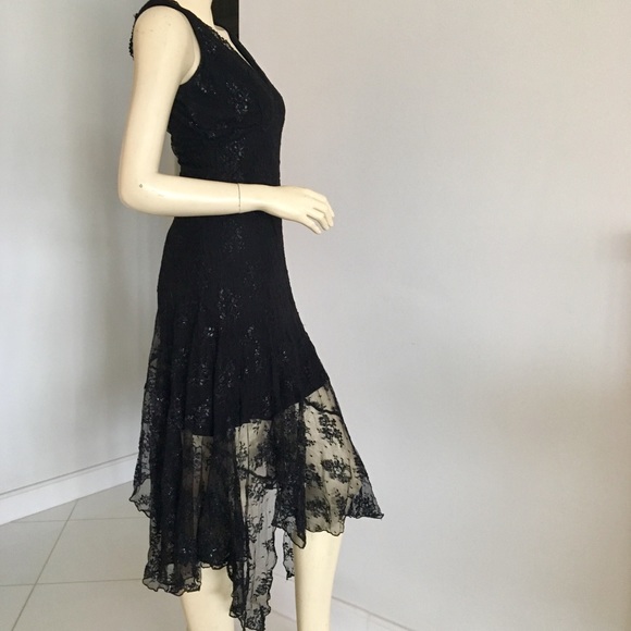 Alexia Admor black lace sleeveless v-neck dress - Picture 2 of 8